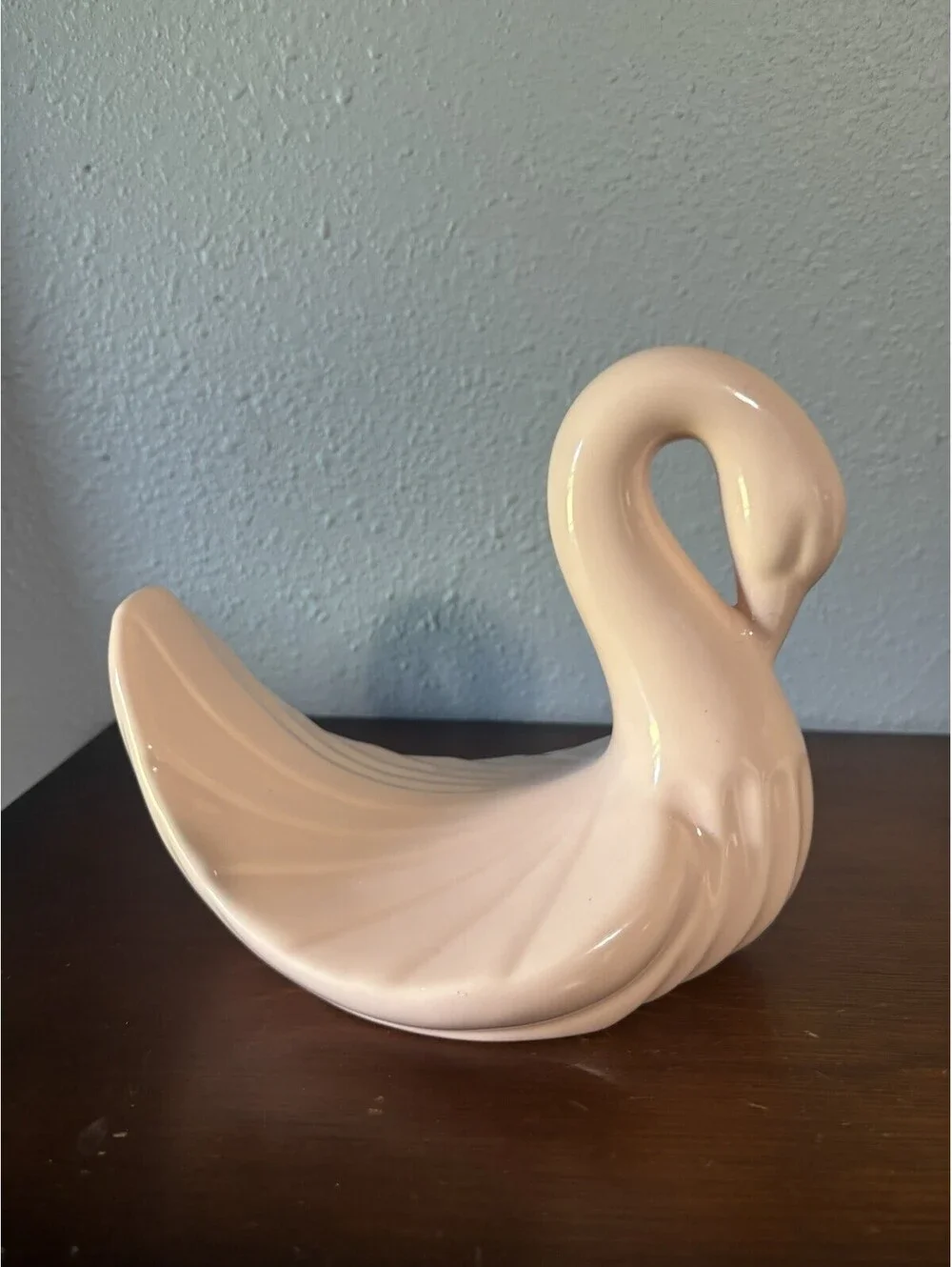 Swan Towel Holder Decorc Apricot Peach Color Vintage EUC
